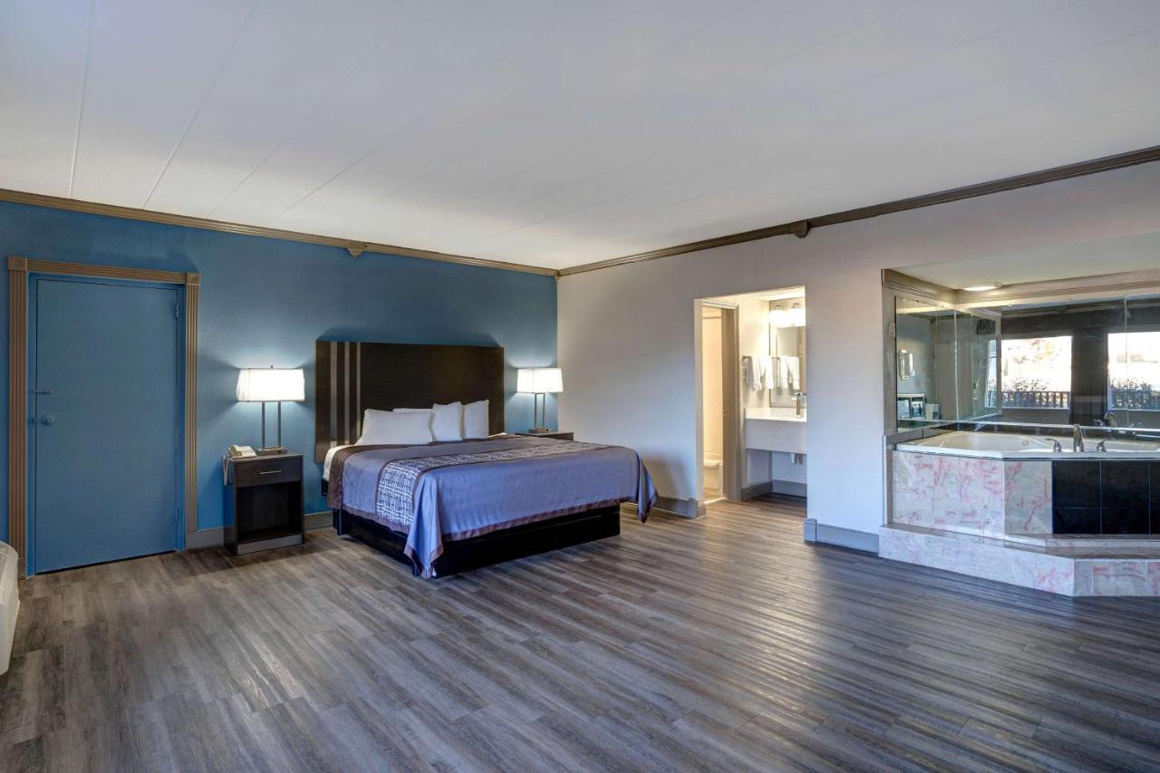 Motel 6 ברלינגטון מראה חיצוני תמונה